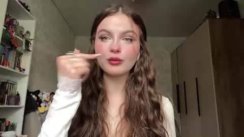 Snapshot of ashleighgittinger chatting on July 5, 2026, 8:32 am Eva online show from July 5, 2026, 8:32 am