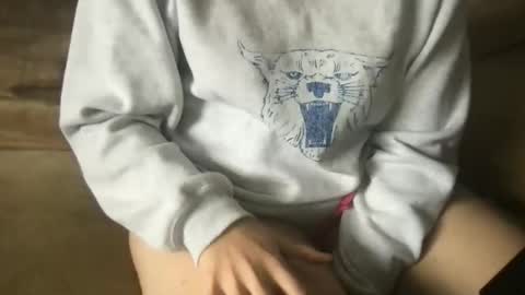 Ashleigh online show from November 27, 2025, 5:48 pm