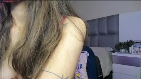 Carolina  online show from October 9, 2025, 11:36 pm