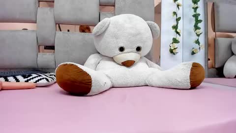 ashley_7777 online show from January 25, 2025, 5:51 pm