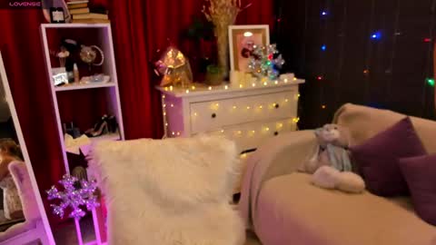 Ashley online show from December 9, 2024, 1:51 am