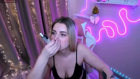Ashley online show from March 4, 2025, 2:38 am