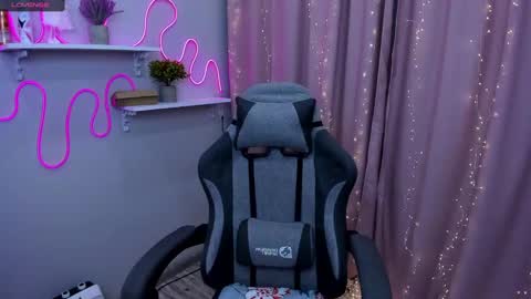 Ashley online show from March 6, 2025, 2:41 am
