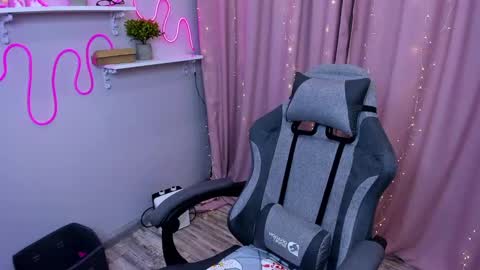 Ashley online show from March 9, 2025, 3:01 am
