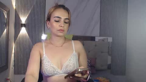 ashley__tylor online show from October 22, 2025, 2:45 am