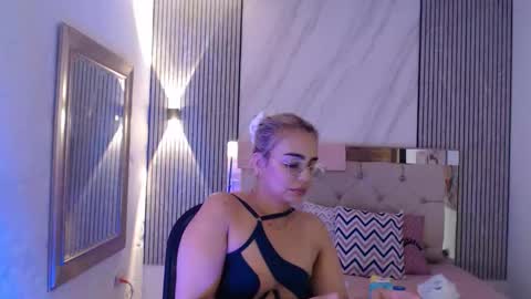 ashley__tylor online show from February 24, 2026, 1:03 am