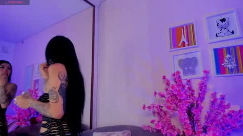 ashley_blum_ online show from April 18, 2026, 12:09 pm