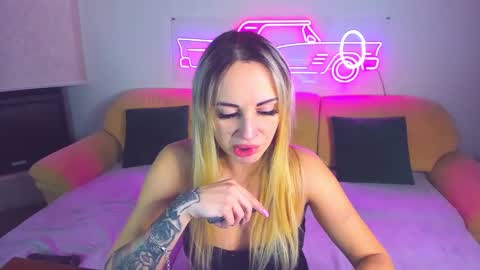 Snapshot of ashley_crashly chatting on January 5, 2025, 2:19 pm Alina online show from January 5, 2025, 2:19 pm