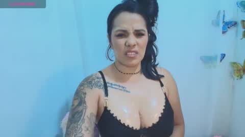 ashley_joyx_ online show from May 12, 2026, 4:20 am