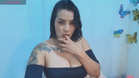 ashley_joyx_ online show from May 20, 2026, 3:45 am
