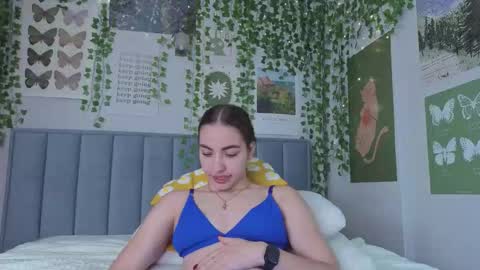 Snapshot of ashley_tempt chatting on September 14, 2025, 4:17 pm Ashle online show from September 14, 2025, 4:17 pm