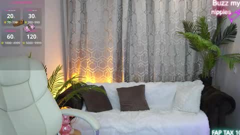 ashleybaee online show from March 12, 2026, 2:12 pm