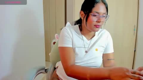Snapshot of ashleygzles chatting on April 29, 2026, 9:10 pm Ashley online show from April 29, 2026, 9:10 pm