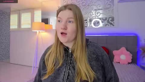 AshleyJonse online show from February 15, 2026, 6:21 am