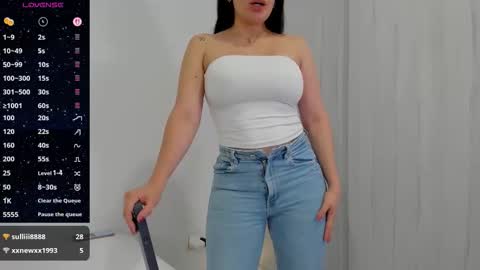 Ashley knight online show from October 18, 2025, 1:30 am