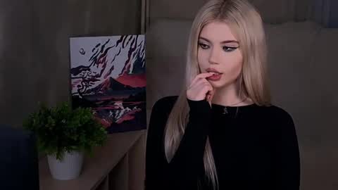 Ashley online show from September 24, 2025, 12:08 pm