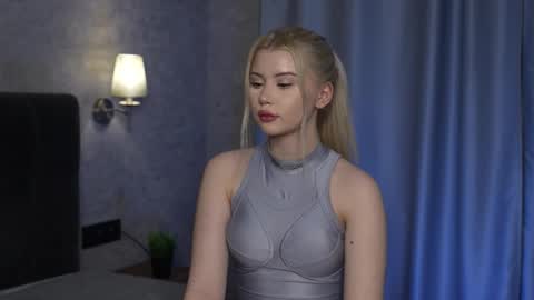 Ashley online show from December 2, 2025, 3:40 pm