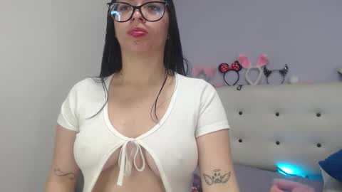 Ashley online show from November 16, 2025, 12:33 pm