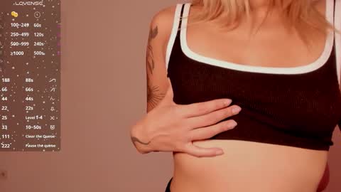 dahiana online show from November 10, 2025, 5:01 pm