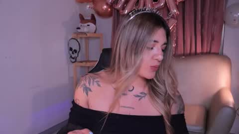 Ashley Lauren online show from October 24, 2025, 4:20 am