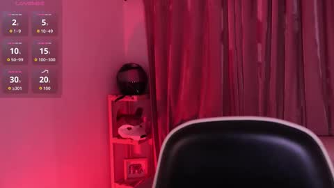 Ashley Lauren online show from December 20, 2025, 5:14 am