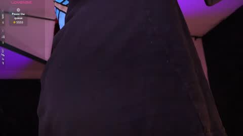 Ashley Lauren online show from April 17, 2026, 8:12 pm