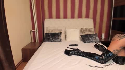 Snapshot of ashleyvonpage chatting on February 2, 2026, 9:35 pm Ashley online show from February 2, 2026, 9:35 pm