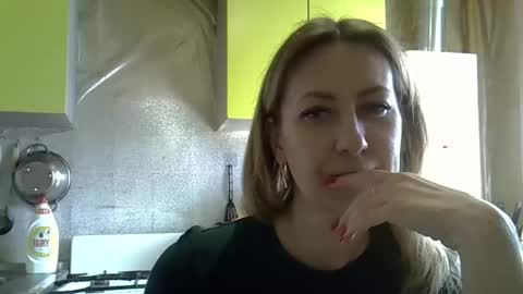 Snapshot of ashleyxhoney chatting on March 25, 2026, 7:58 am AshleyXHoney online show from March 25, 2026, 7:58 am