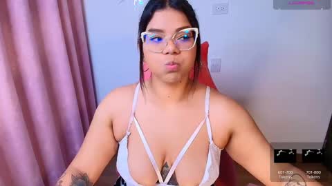 Snapshot of ashleyy18__ chatting on February 16, 2025, 9:48 am Ashleyy18 online show from February 16, 2025, 9:48 am