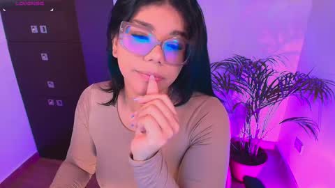 Snapshot of ashleyy18__ chatting on September 15, 2025, 9:20 am Ashleyy18 online show from September 15, 2025, 9:20 am
