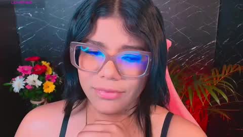Snapshot of ashleyy18__ chatting on October 19, 2025, 12:00 am Ashleyy18 online show from October 19, 2025, 12:00 am