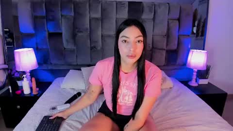Snapshot of ashly_bloom chatting on June 19, 2026, 3:11 am Ashly online show from June 19, 2026, 3:11 am