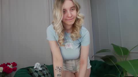 ashly_cherry online show from March 31, 2026, 11:10 am
