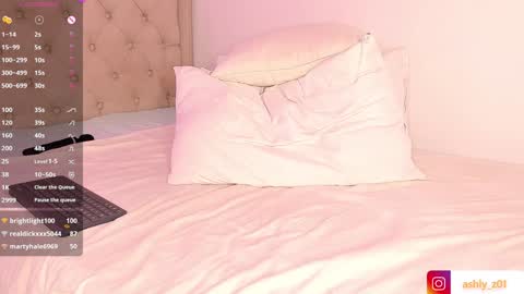 Snapshot of ashly_z chatting on January 14, 2025, 1:58 am Ashly  online show from January 14, 2025, 1:58 am