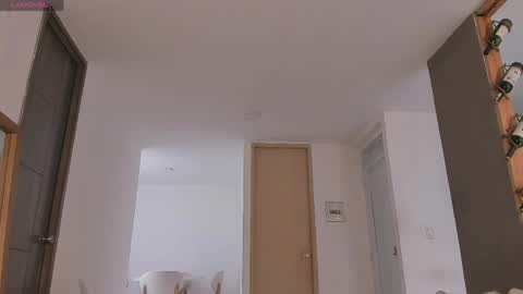 Ashly  online show from April 21, 2026, 3:39 pm