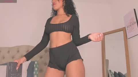 Snapshot of ashly_z chatting on June 5, 2026, 5:51 pm Ashly online show from June 5, 2026, 5:51 pm