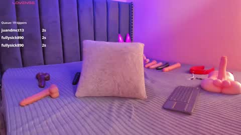 ashlye_miller_ online show from February 18, 2025, 6:59 am