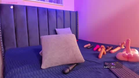 ashlye_miller_ online show from February 25, 2025, 7:09 am