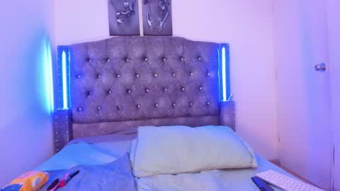 Snapshot of ashlye_rose0 chatting on November 17, 2025, 12:44 pm ashlye_rose0 online show from November 17, 2025, 12:44 pm