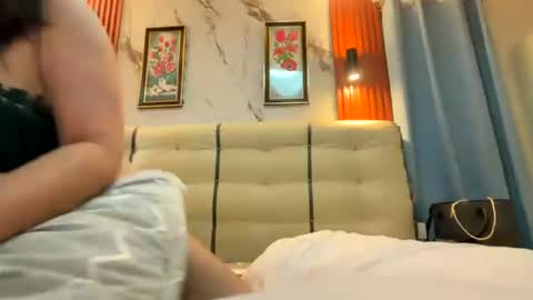 Snapshot of ashnavarro chatting on July 11, 2026, 1:36 pm Ash online show from July 11, 2026, 1:36 pm