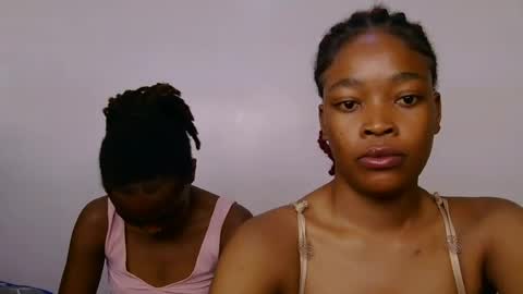 Snapshot of ashrine_ chatting on July 5, 2026, 5:03 am ashrine online show from July 5, 2026, 5:03 am