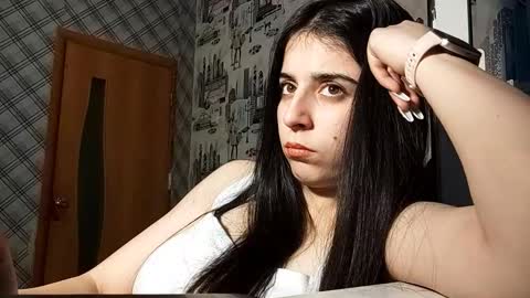 Lina online show from December 22, 2025, 8:00 am