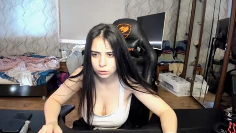 Lina online show from February 17, 2026, 12:18 am