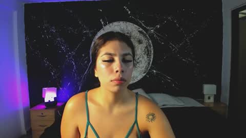Asia and Zoe online show from September 27, 2025, 11:48 am
