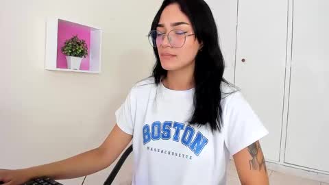 Camila online show from January 13, 2025, 1:49 pm