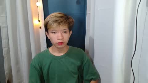 asian_macky online show from April 4, 2026, 1:52 pm