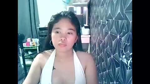 Snapshot of asian_rosemary chatting on March 6, 2026, 7:32 pm asian_rosemary online show from March 6, 2026, 7:32 pm