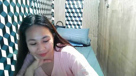 Trixie online show from April 21, 2026, 2:01 pm