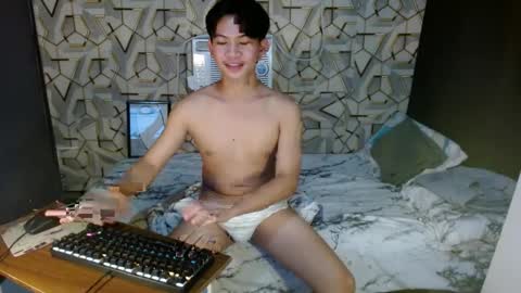 Snapshot of asian_wayne chatting on December 3, 2024, 3:33 pm wayne online show from December 3, 2024, 3:33 pm