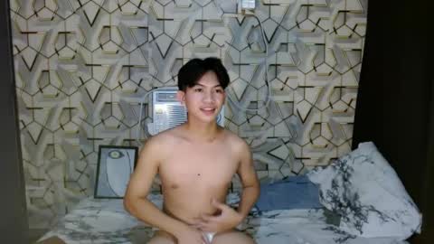 Snapshot of asian_wayne chatting on December 4, 2024, 10:57 am wayne online show from December 4, 2024, 10:57 am